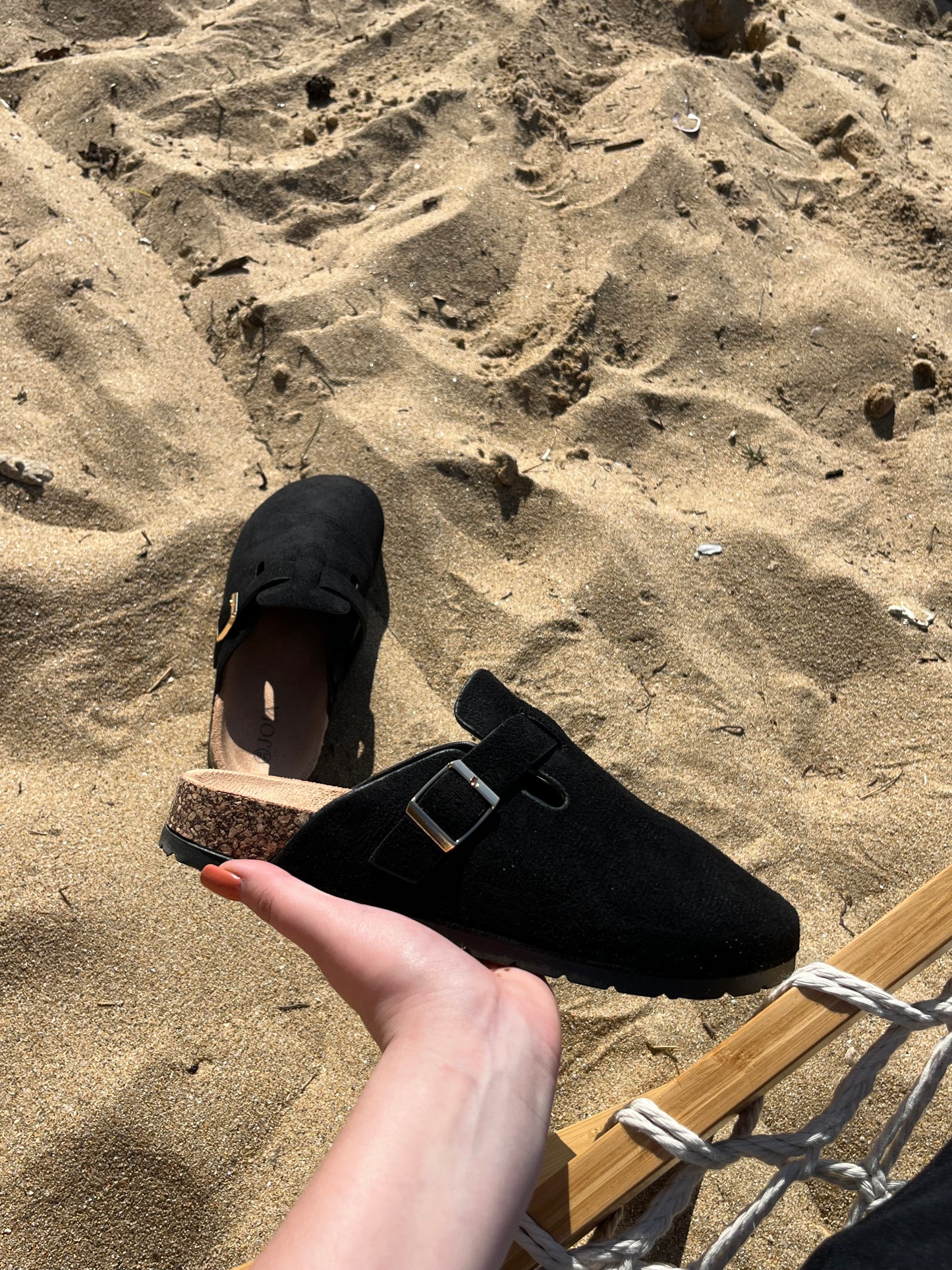 Mules noires