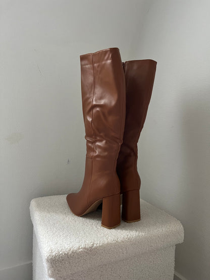 Bottes à talons camel