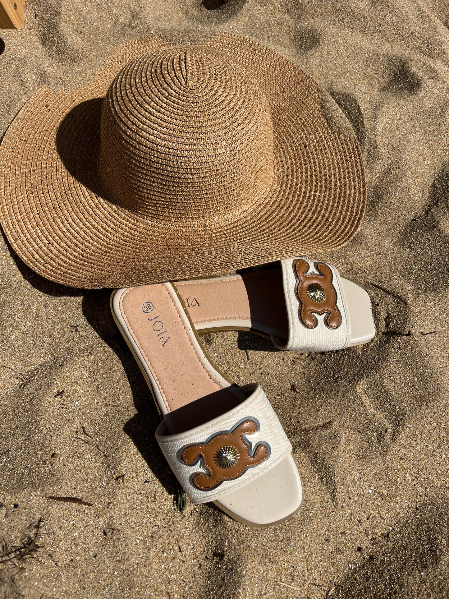 Claquettes Céline beige